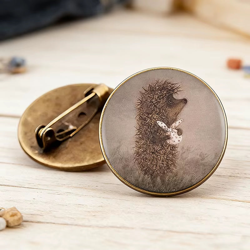 Antique Bronze Plated Vintage Hedgehog Brooch - Elegant Animal Pin for Women, Ideal Gift Choice