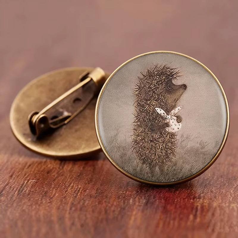 Antique Bronze Plated Vintage Hedgehog Brooch - Elegant Animal Pin for Women, Ideal Gift Choice