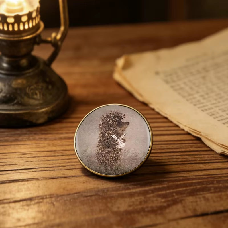 Antique Bronze Plated Vintage Hedgehog Brooch - Elegant Animal Pin for Women, Ideal Gift Choice